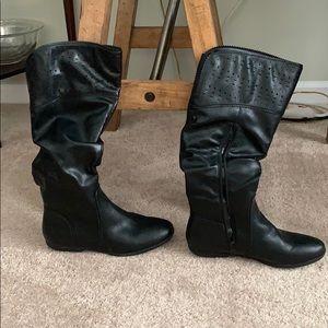 Seven and Dial Black Boots